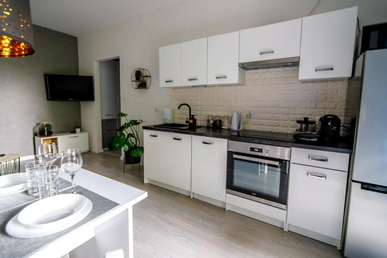 Apartament White Apartment อิวาวา ภายนอก รูปภาพ